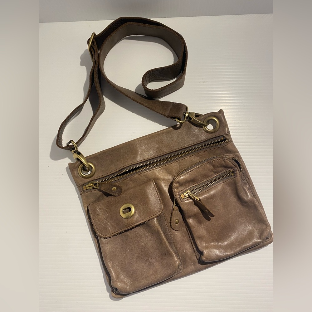 Roots VillagerTaupe Leather Crossbody Bag